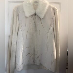 NWOT LISA INTERNATIONAL Cream Teddy Jacket with Faux Fur Collar AND LINING M